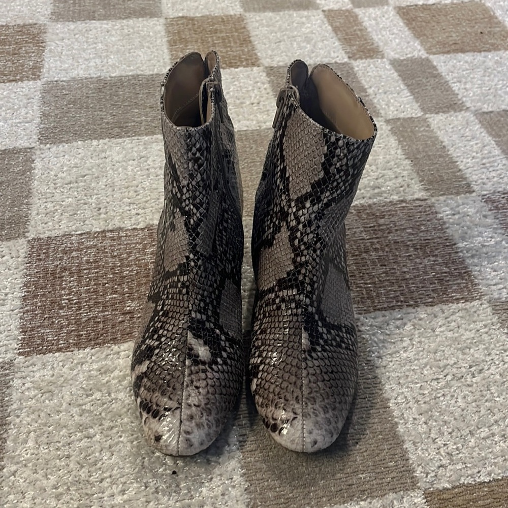 Chinese Laundry. Snakeprint booties